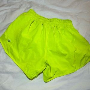 Lime  yellow lululemon short with lining inside